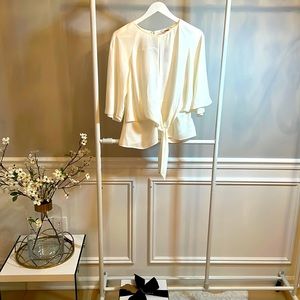 White short sleeve dressy top